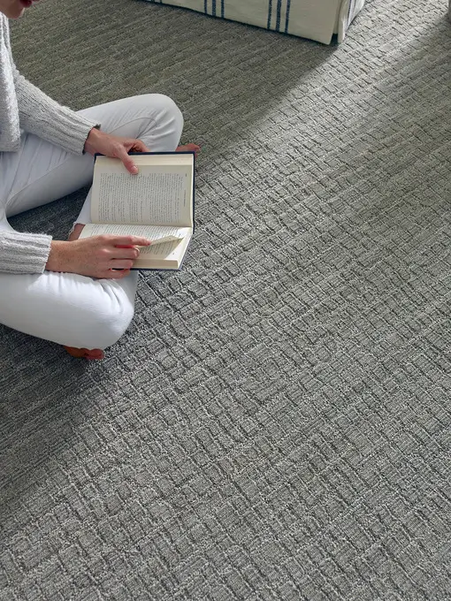 Modern Textured Carpet Pattern in Neutral Color – Residential Flooring